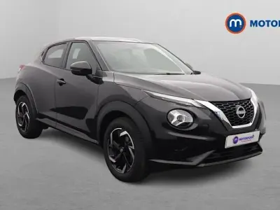 Usado Nissan Juke N-Connecta 114 HP (83 kW) 2023 Preto SUV
