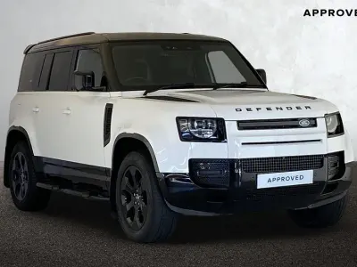 Used Land Rover Defender SE Dynamic 250 HP (183 kW) 2023 White SUV