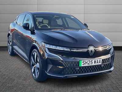 Diamond black Used 2025 Renault Megane E-Tech Komfort Hatchback | £25,995 (Expensive)
