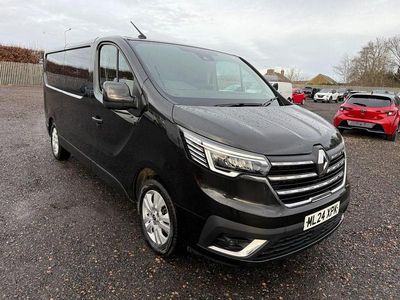 Black Used 2024 Renault Trafic MPV | £19,495 (Fair price)
