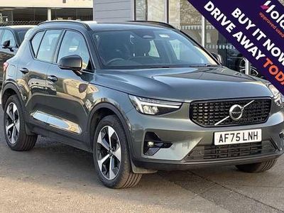 Used Volvo XC40 Plus 194 HP (142 kW) 2025 Green SUV