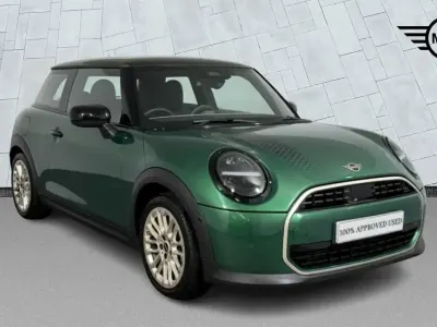 Used Mini Cooper Hatch 154 HP (113 kW) 2024 Green Hatchback