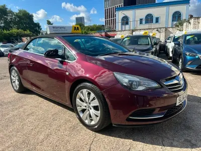 Used Vauxhall Cascada 140 HP (102 kW) 2014 Red Cabriolet