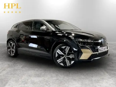 Usado Renault Megane E-Tech Iconic 161 kW (220 CV) 2023 Gris Utilitario