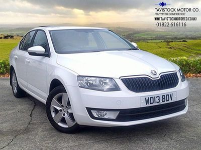 White Used 2013 Skoda Octavia SE Hatchback | £3,995 (Fair price)