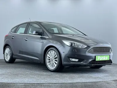 Usado Ford Focus Titanium X 120 HP (88 kW) 2016 Cinzento Citadino