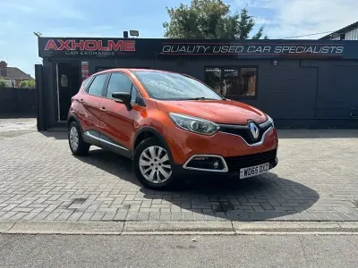 Used Renault Captur Expression+ 90 HP (66 kW) 2015 Orange SUV
