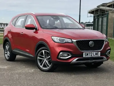Używany MG HS Excite 162 KM (119 kW) 2023 Czerwony SUV
