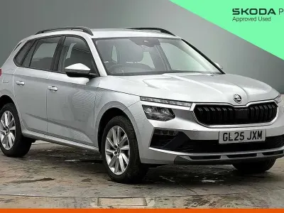 Usado Skoda Kamiq SE 70 HP (51 kW) 2025 Prateado SUV