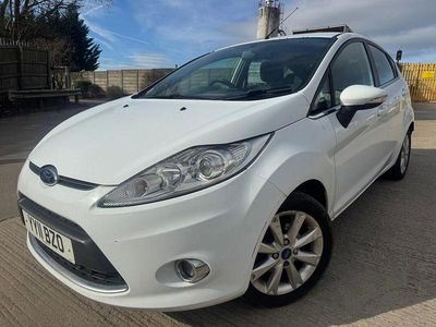 Used Ford Fiesta Zetec 81 HP (59 kW) 2011 White Hatchback