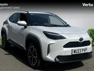 Used Toyota Yaris Hybrid 116 HP (85 kW) 2023 White Estate