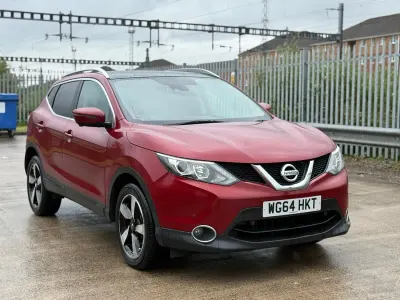 Used Nissan Qashqai N-TEC 110 HP (80 kW) 2014 Red SUV