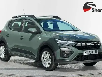 Begagnad Dacia Sandero Expression 100 HK (73 kW) 2023 Grön Halvkombi