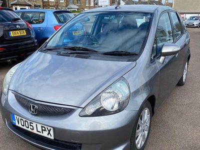 Used Honda Jazz SE 83 HP (61 kW) 2005 Silver Hatchback