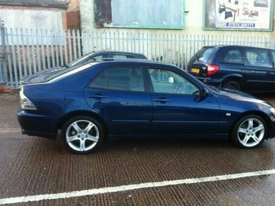 used Lexus IS200 2.0