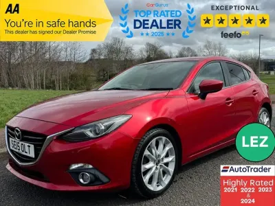 Używany Mazda 3 Inclusive 121 KM (88 kW) 2015 Czerwony Hatchback