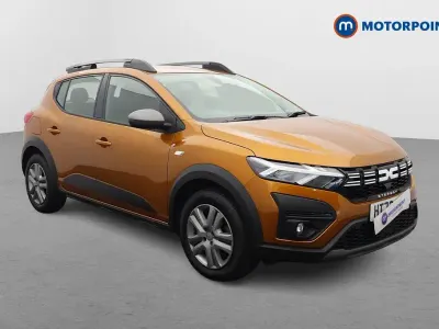 Used Dacia Sandero Expression 2023 Orange Hatchback