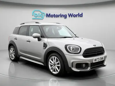 Usado Mini Cooper Countryman Sport 134 CV (98 kW) 2023 Plateado SUV