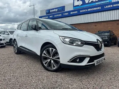 Used Renault Grand Scénic IV Dynamique 110 HP (80 kW) 2018 White/black MPV