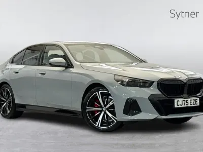 Begagnad BMW 520 M Sport 205 HK (150 kW) 2026 Grå