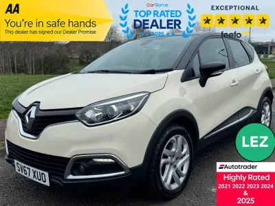 Used Renault Captur Dynamique 90 HP (66 kW) 2017 Cream/black SUV