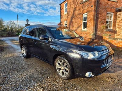 Used Mitsubishi Outlander P-HEV 2014 Black Estate