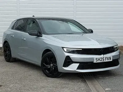 Usado Vauxhall Astra 130 CV (95 kW) 2025 Gris Utilitario