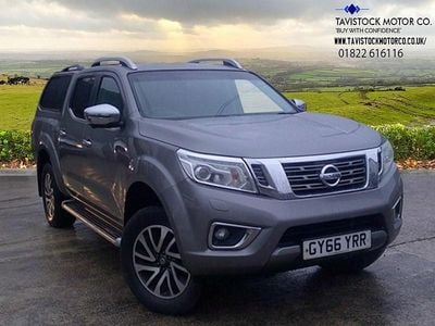 Grey Used 2016 Nissan Navara Tekna Pickup | £13,995 (Fair price)