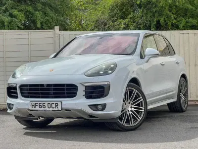 Used Porsche Cayenne Platinum Edition 258 HP (189 kW) 2016 White SUV