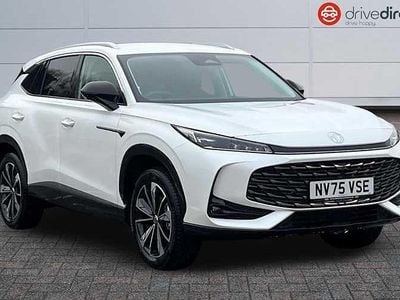 White New 2025 MG HS SE SUV | £20,600 (Good price)