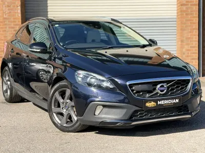 Begagnad Volvo V40 2015 Halvkombi
