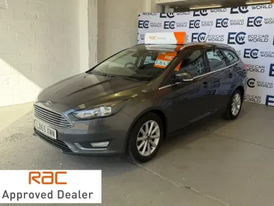 Usado Ford Focus Titanium 125 HP (91 kW) 2015 Cinzento Carrinha