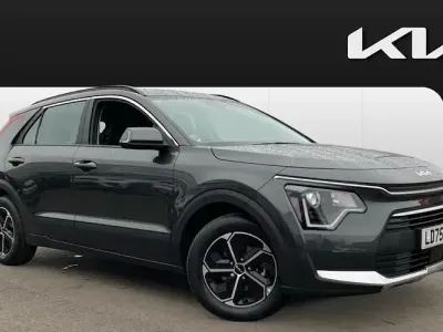 Używany Kia Niro 170 KM (125 kW) 2025 Szary SUV