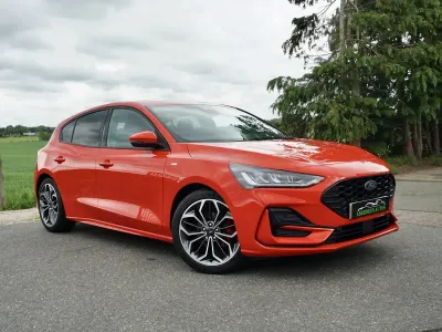 Used Ford Focus ST-Line X 125 HP (91 kW) 2024 Red Hatchback