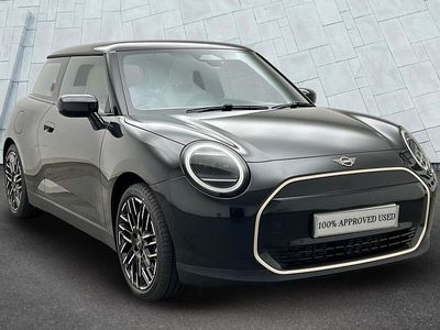 Usado Mini Cooper Hatch 133 kW (181 CV) 2024 Negro Utilitario