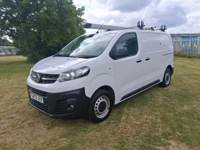 Used Vauxhall Vivaro 145 HP (106 kW) 2023 White MPV