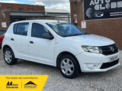 Begagnad Dacia Sandero Ambiance 2015 Vit Halvkombi