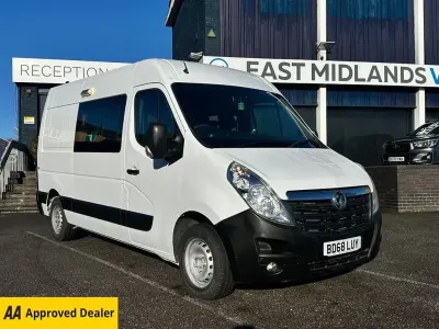 Usado Vauxhall Movano 130 HP (95 kW) 2019 Branco Monovolume