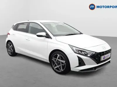 Used Hyundai i20 Premium 101 HP (74 kW) 2025 White Hatchback
