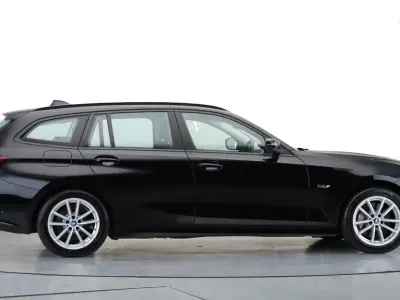 Used BMW 330e 292 HP (214 kW) 2022 Black Estate