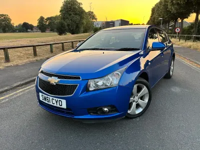 Used Chevrolet Cruze LTZ 141 HP (103 kW) 2012 Blue Hatchback