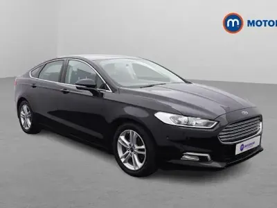 Używany Ford Mondeo Zetec 160 KM (117 kW) 2015 Czarny Hatchback