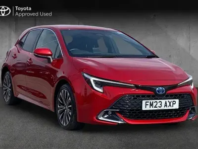 Used Toyota Corolla Design 138 HP (101 kW) 2023 Red Hatchback