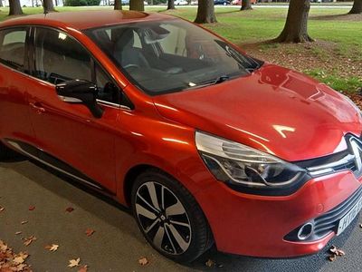 Used Renault Clio IV Dynamique 90 HP (66 kW) 2016 Red Hatchback