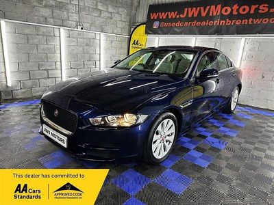Used Jaguar XE Prestige 163 HP (119 kW) 2017 Blue Sedan