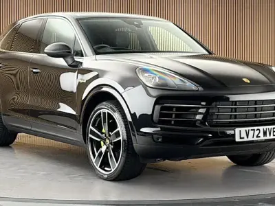 Used Porsche Cayenne 462 HP (339 kW) 2022 Black SUV