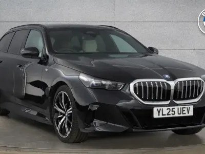 Begagnad BMW 530e M Sport 295 HK (216 kW) 2025 Svart Kombi