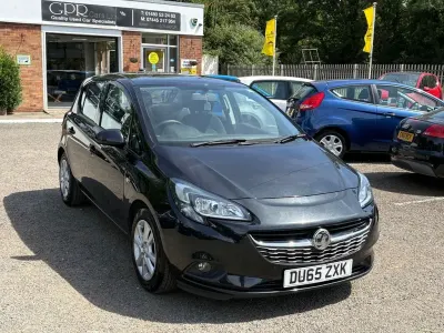 Used Vauxhall Corsa Design Edition 70 HP (51 kW) 2015 Black Hatchback