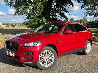 Used Jaguar F-Pace Prestige 180 HP (132 kW) 2016 Red SUV
