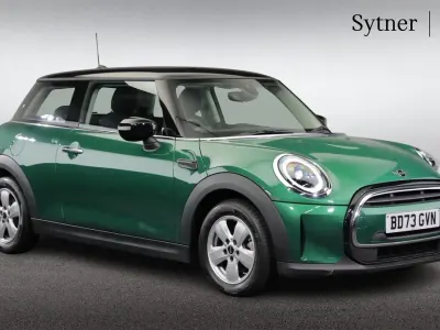 Used Mini Cooper Classic 134 HP (98 kW) 2023 Green Hatchback